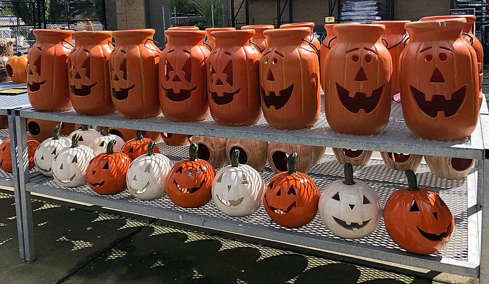 Old Fashion Halloween The terracotta pumpkins 2019