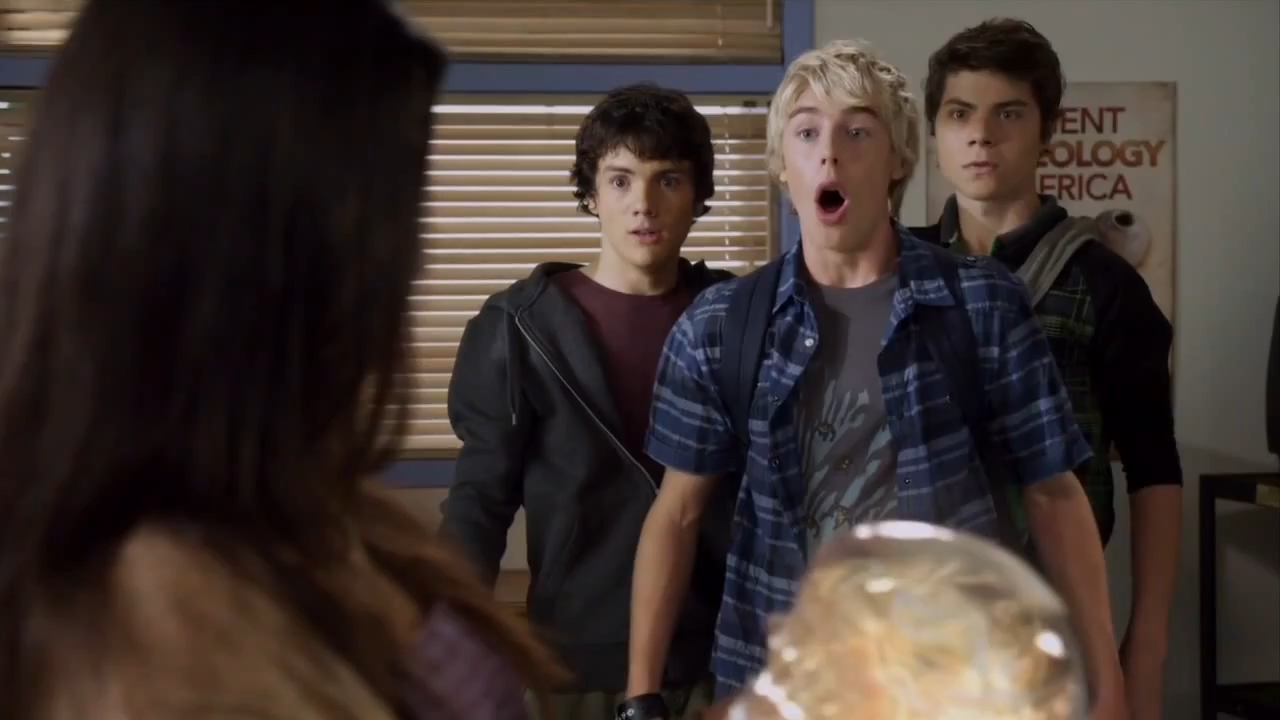 My Babysitter's A Vampire Behind The Scenes My Babysitters A Vampire Ethan And Sarah Kiss