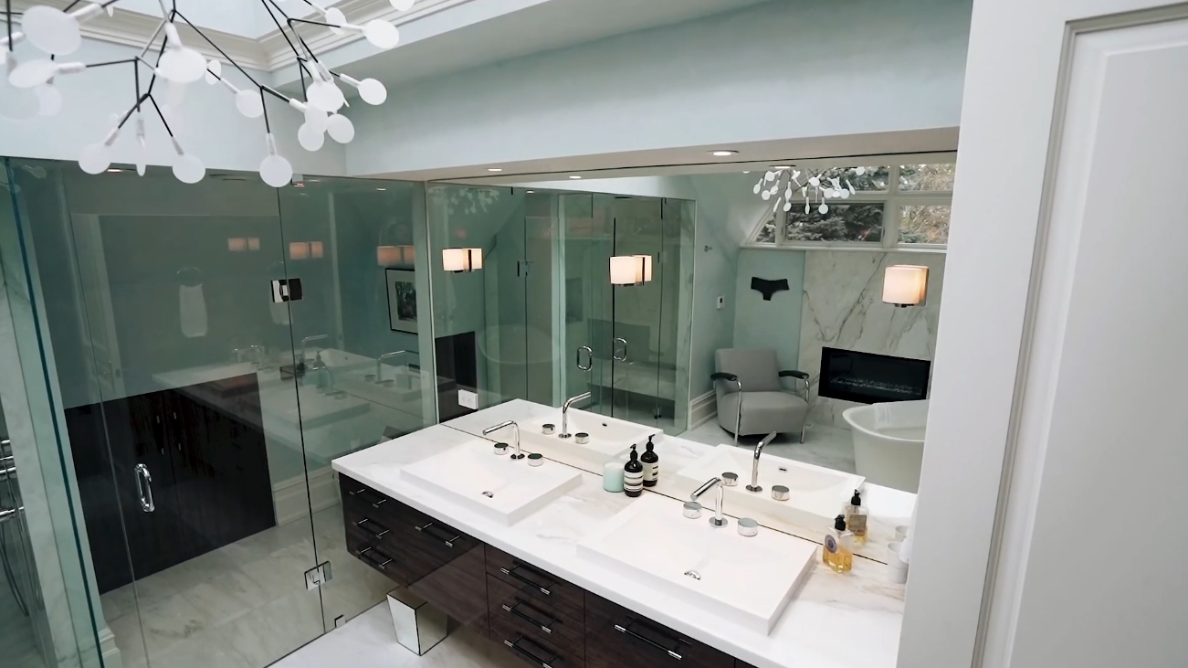 Luxury Home Interior Design Tour vs. 88 South Drive, Toronto, Ontario - Sotheby's International Realty Canada