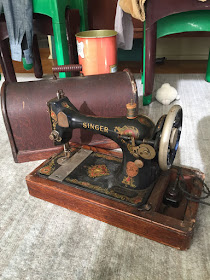 male pattern boldness: Sewing Machines on Craigslist: The Good, The Bad,  and the Rusty