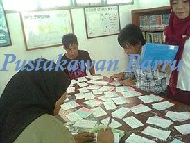 Beda Pekerjaan dengan Profesi dan Pustakawan Termasuk Sebagai Tenaga Profesi Beda Pekerjaan dengan Profesi dan Pustakawan Termasuk Sebagai Tenaga Profesi