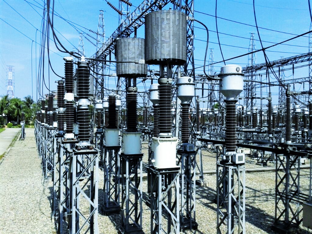 OUTDOOR STRUCTURE FOR HIGH VOLTAGE POWER CABLE