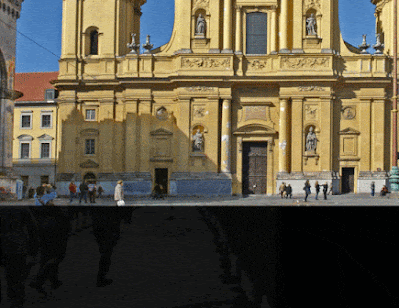 GIF: Hitler in front of the Theatinerkirche November 9, 1934