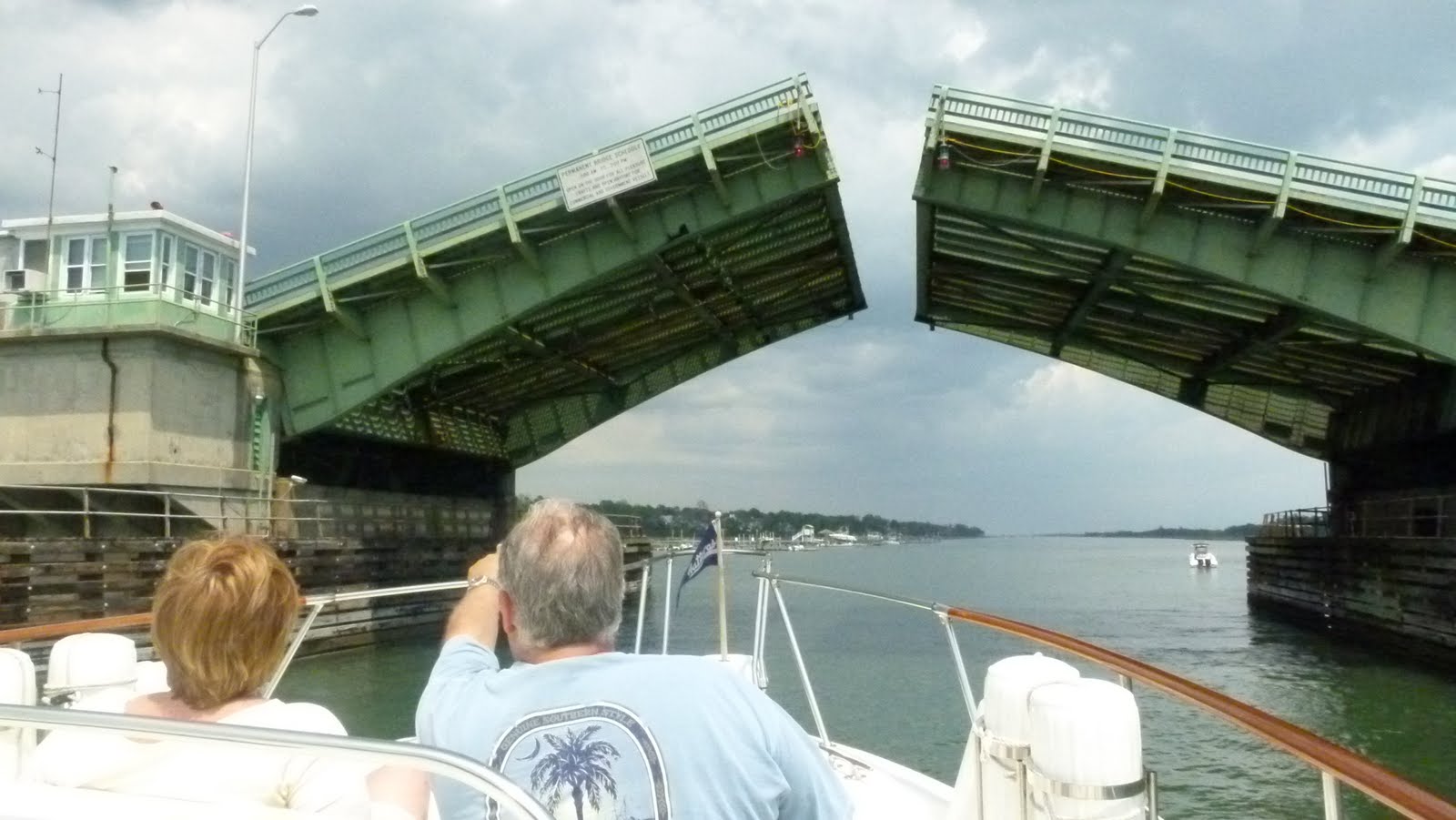 The Querrey S Quest 4 21 2017 Wrightsville Beach To New River Nc Alexis And Craig Watching The Wrightsville Beach Bridge Open