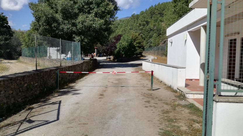 Entrada do Parque de Campismo da relva da Reboleira