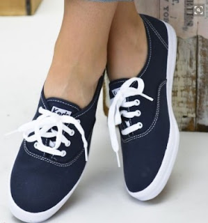Model Sepatu Kets Wanita Merk Vans Merek Sepatu Kets Keren Wanita Yang Paling Banyak Dipakai