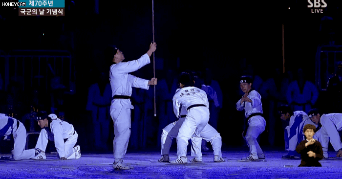 국군의 날 기념식 과거와 비교 | 인스티즈