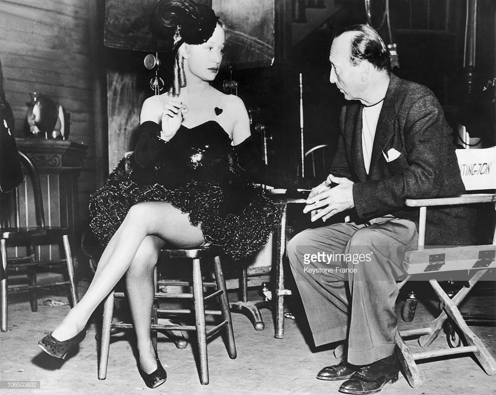 Film noir photos october 2018