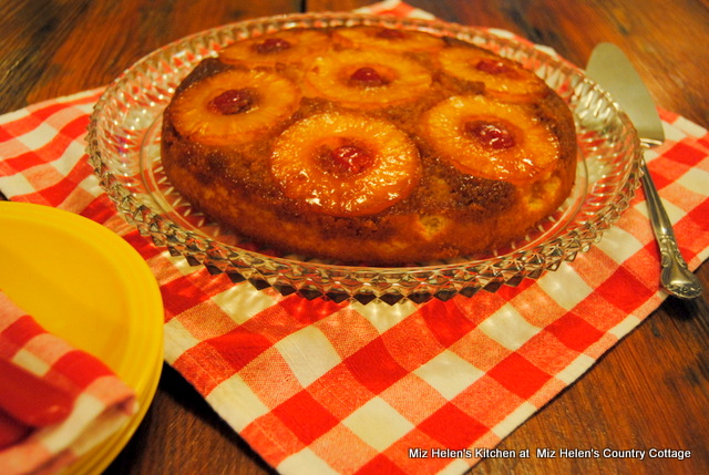Old Fashioned Pineapple Upside Down Cake at Miz Helen's Country Cottage