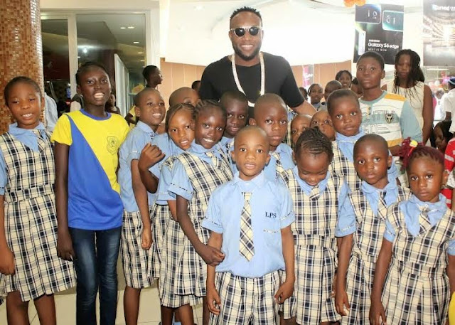 Kcee Celebrates With The Kids