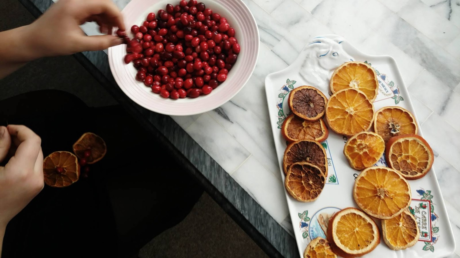 Cranberry and Orange Garland Tutorial