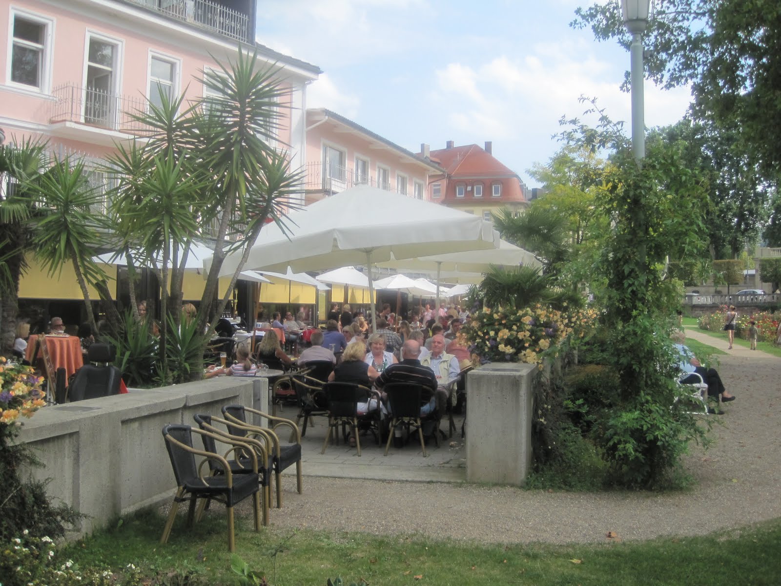 mac and johanna's bike tripjoh: Concert in Kurgarten 9-11-11