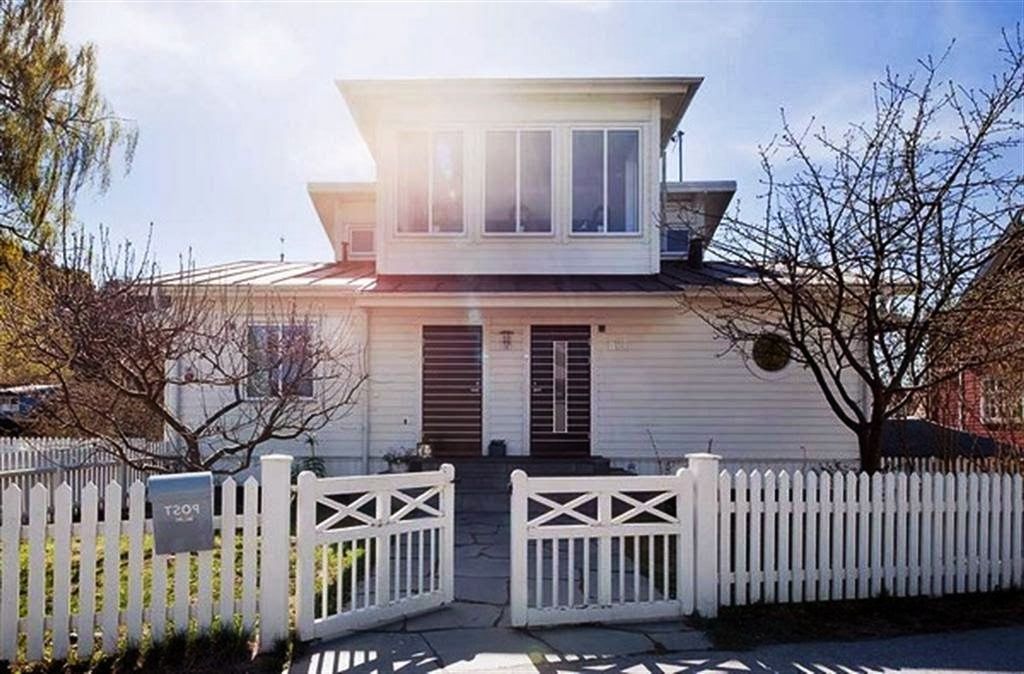 Gaya Terbaru 47+ Warna Pagar Kayu Minimalis