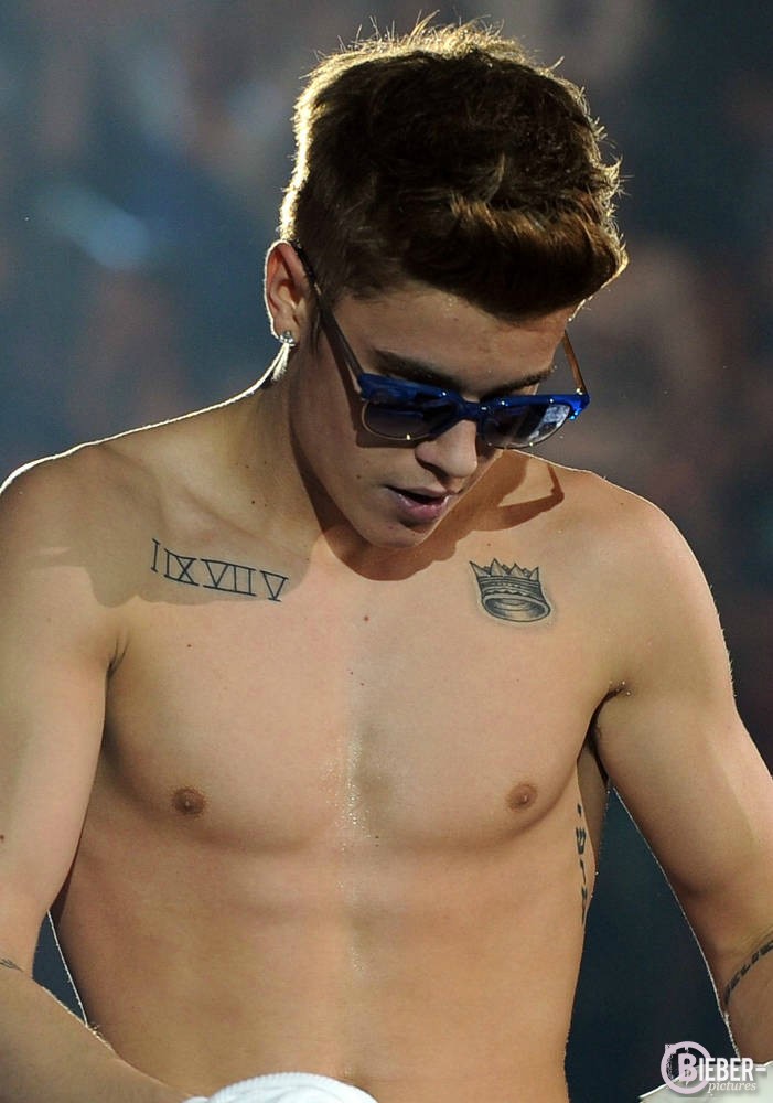 The Stars Come Out To Play Justin Bieber New Shirtless Pics