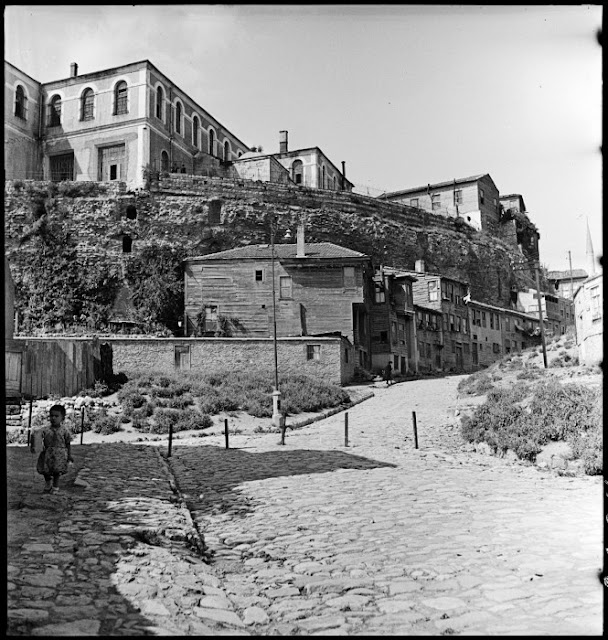 Η Βυζαντινή Κωνσταντινούπολη του Nicholas Victor Artamonoff, 1930-1947 Η Βυζαντινή Κωνσταντινούπολη του Nicholas Victor Artamonoff, 1930-1947
