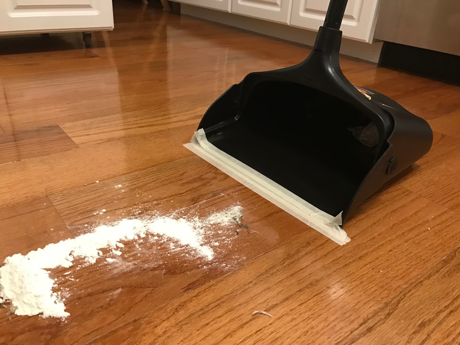 Life Hack Lab Dustpan Life Hack