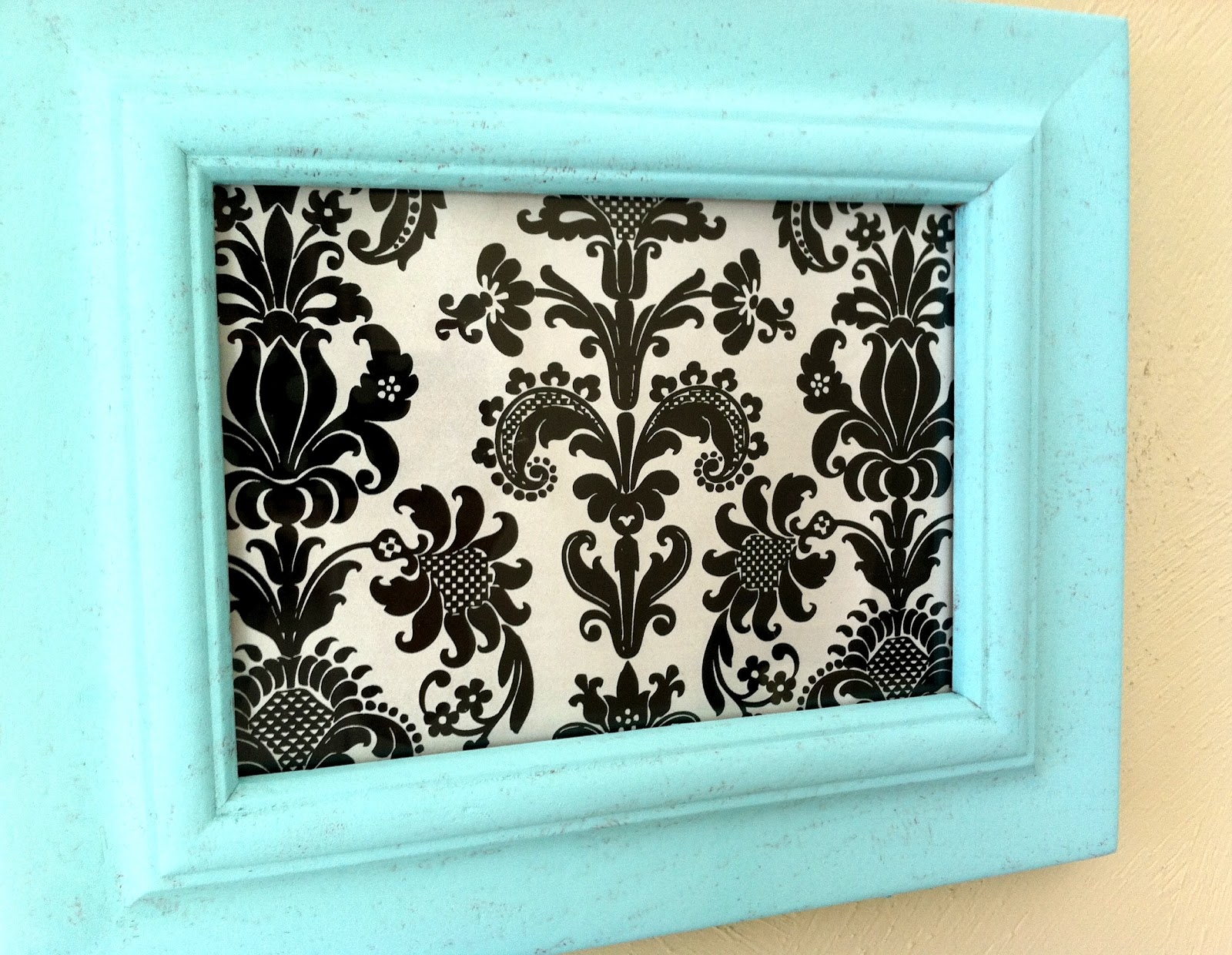 Make it Create...Free Cut Files and Printables Decorate for less...Wrapping paper Wall Arrangement