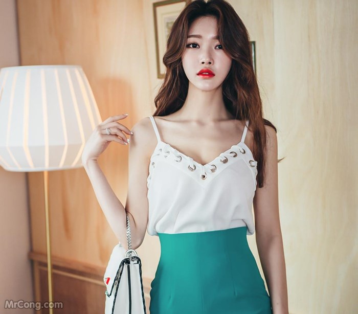 Beautiful Park Jung Yoon in the April 2017 fashion photo album (629 photos) photo 18-3