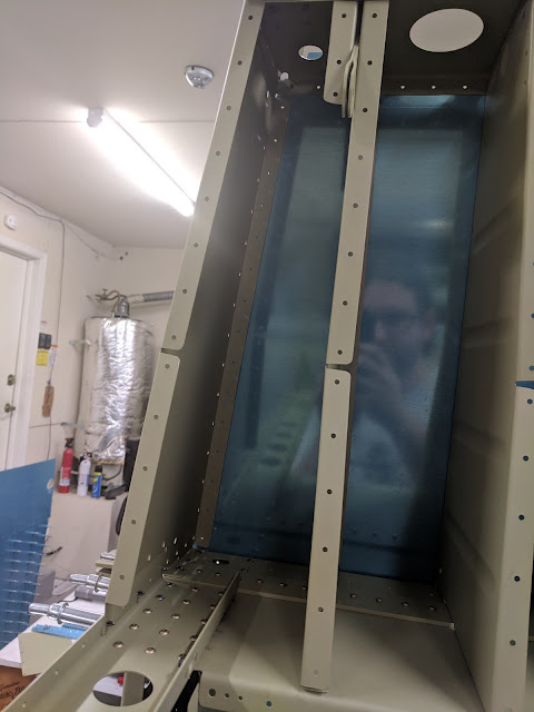 Damazio family's RV-10 project: Mid-fuselage ribs riveting done, skins ...