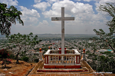 La Loma de la Cruz (Holguín, Cuba), by Guillermo Aldaya / AldayaPhoto
