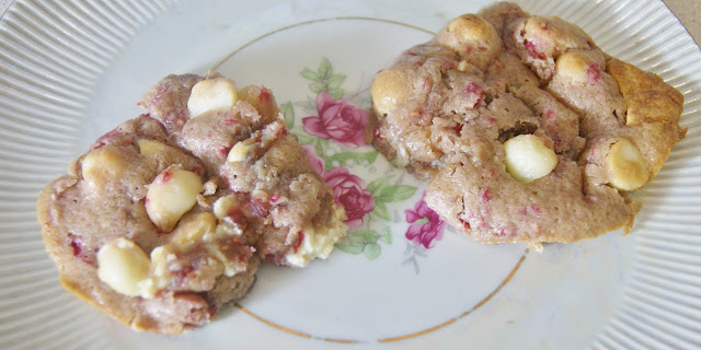 White Chocolate, Raspberry & Macadamia Nut Cookies Recipe