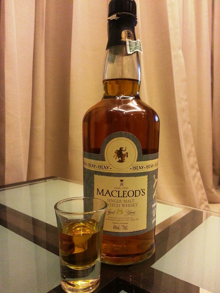 เย็นย่ำก็ร่ำสุรา (แลงมาตอง): Macleod's-Islay 8 years old เย็นย่ำก็ร่ำสุรา (แลงมาตอง): Macleod'S-Islay 8 Years Old
