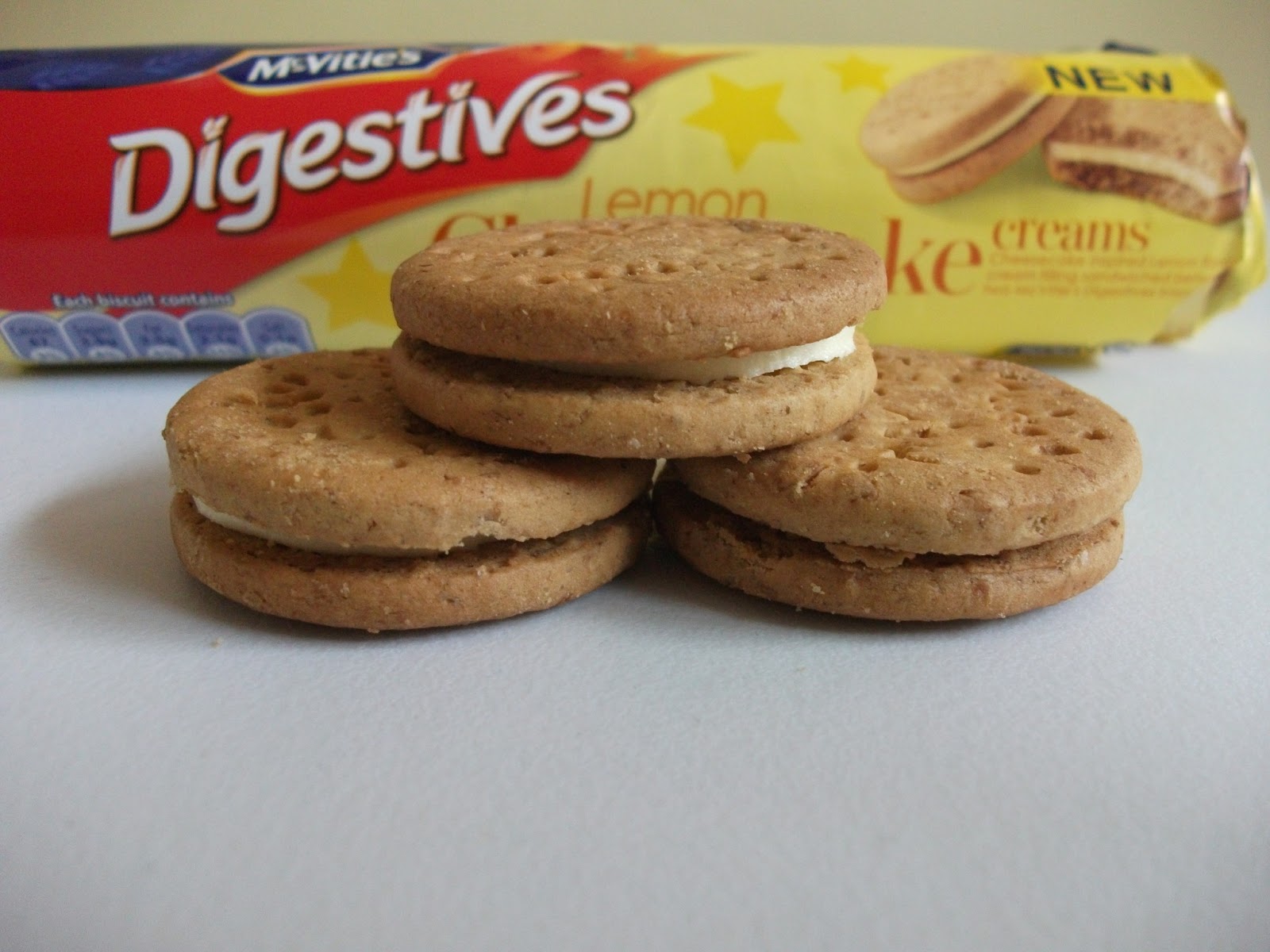 McVitie's Lemon & Vanilla Cheesecake Digestives Creams