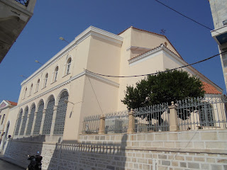 ο ορθόδοξος ναός της Κοίμησης της Θεοτόκου στην Ερμούπολη