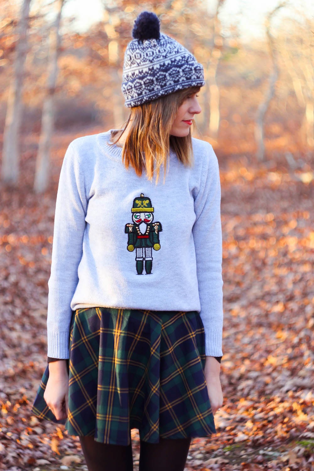 chicwish plaid skirt, larmoni nutcracker sweater, fall outfit photo, nyc blog, nyc vintage blog, vintage fashion blog chicwish plaid skirt, larmoni nutcracker sweater, fall outfit photo, nyc blog, nyc vintage blog, vintage fashion blog