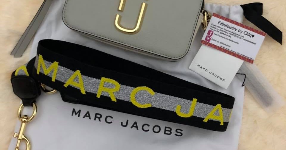 IS YKK ZIPS FAKE??  What's in my Marc Jacobs Snapshot Bag 