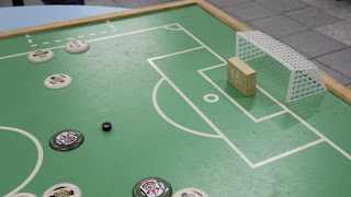 https://4.bp.blogspot.com/-CXCMe0z7_qQ/VzYuE6GCfBI/AAAAAAAACRA/TETcrsxSKDAABLC-vTItaJaD4Ifoe85LwCLcB/s320/Jogo-de-Botao-048.jpg