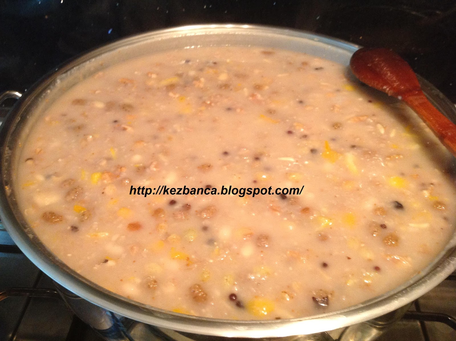 PRATİK TARİFLER: AŞURE