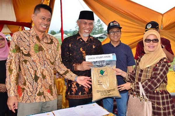 Wako%2BMahyeldi%2BIngin%2BPenastani%2BSukses%2Bdan%2BKota%2BPadang%2Bjadi%2BEtalase%2BPertanian