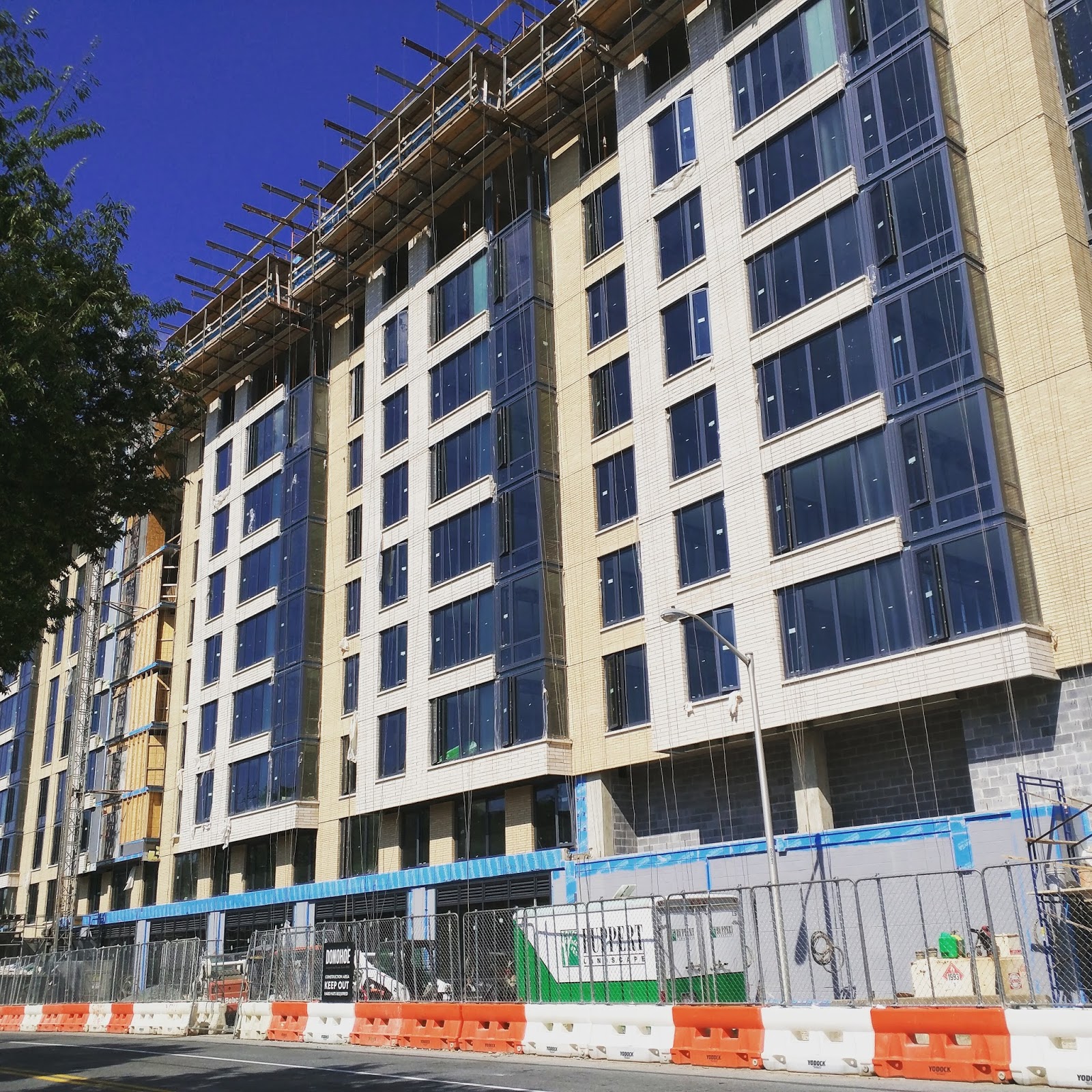 Robert Dyer Bethesda Row Bethesda construction update Harris Teeter/Flats at 8300 luxury