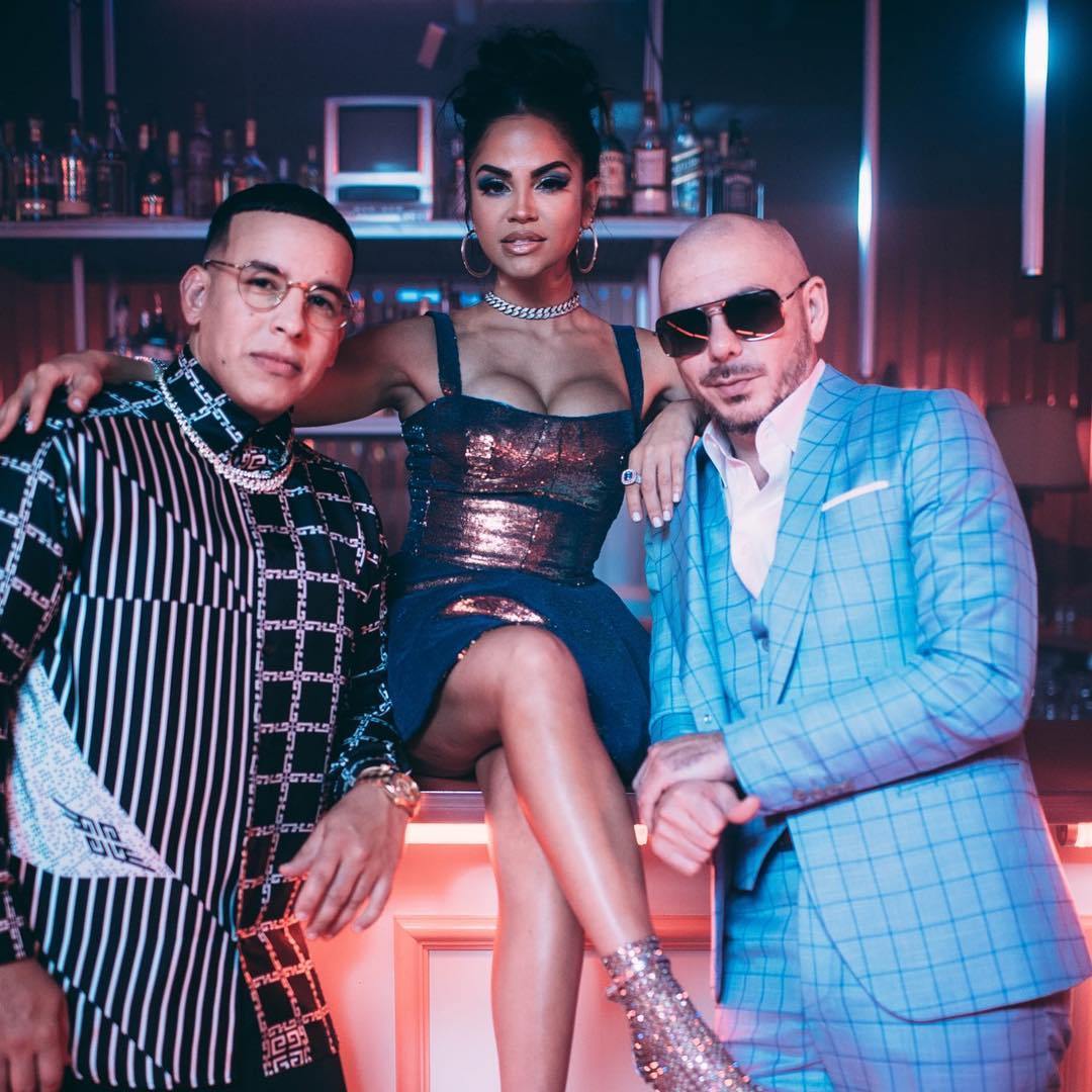 Pitbull Ft. Daddy Yankee & Natti Natasha – "No lo trates" (Video Oficial) Pitbull Ft. Daddy Yankee & Natti Natasha – "No lo trates" (Video Oficial)