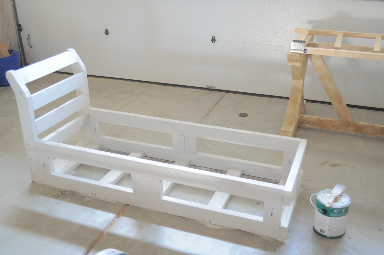 A Boy, A Girl, And 2 Mini Aussies: DIY Storage Chaise Lounge - A Boy, A Girl, And 2 Mini Aussies: DIY Storage Chaise Lounge