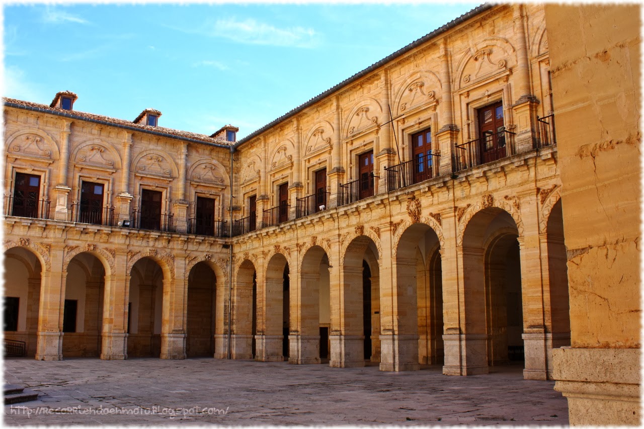 claustro monasterio Uclés