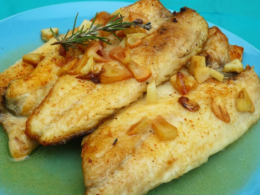 Lubina o dorada al ajo-limón Ana Sevilla olla GM
