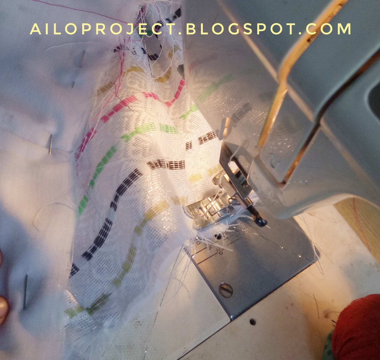 AILOPROJECT: MENJAHIT ROK SPAN