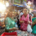 Sara Ali Khan and mom Amrita Singh spotted shopping at Hyderabad’s famous Laad Bazaar!