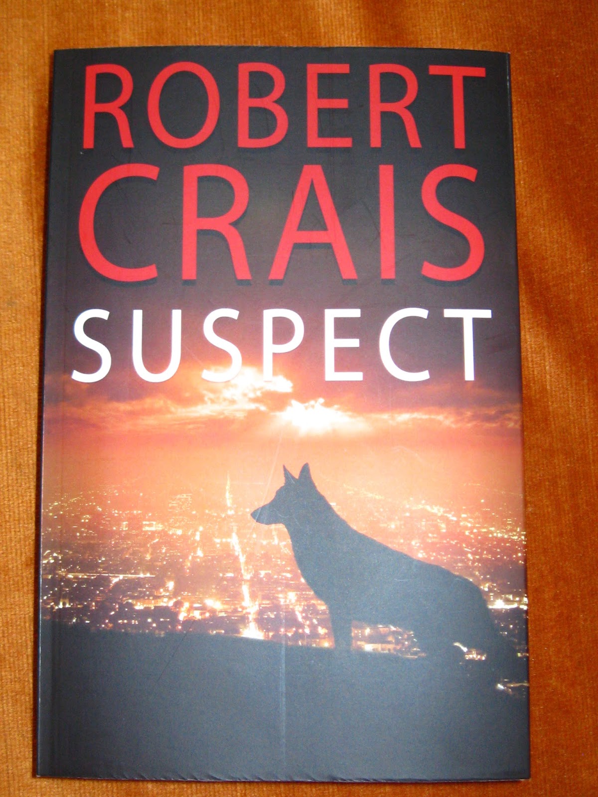robert crais suspect book review