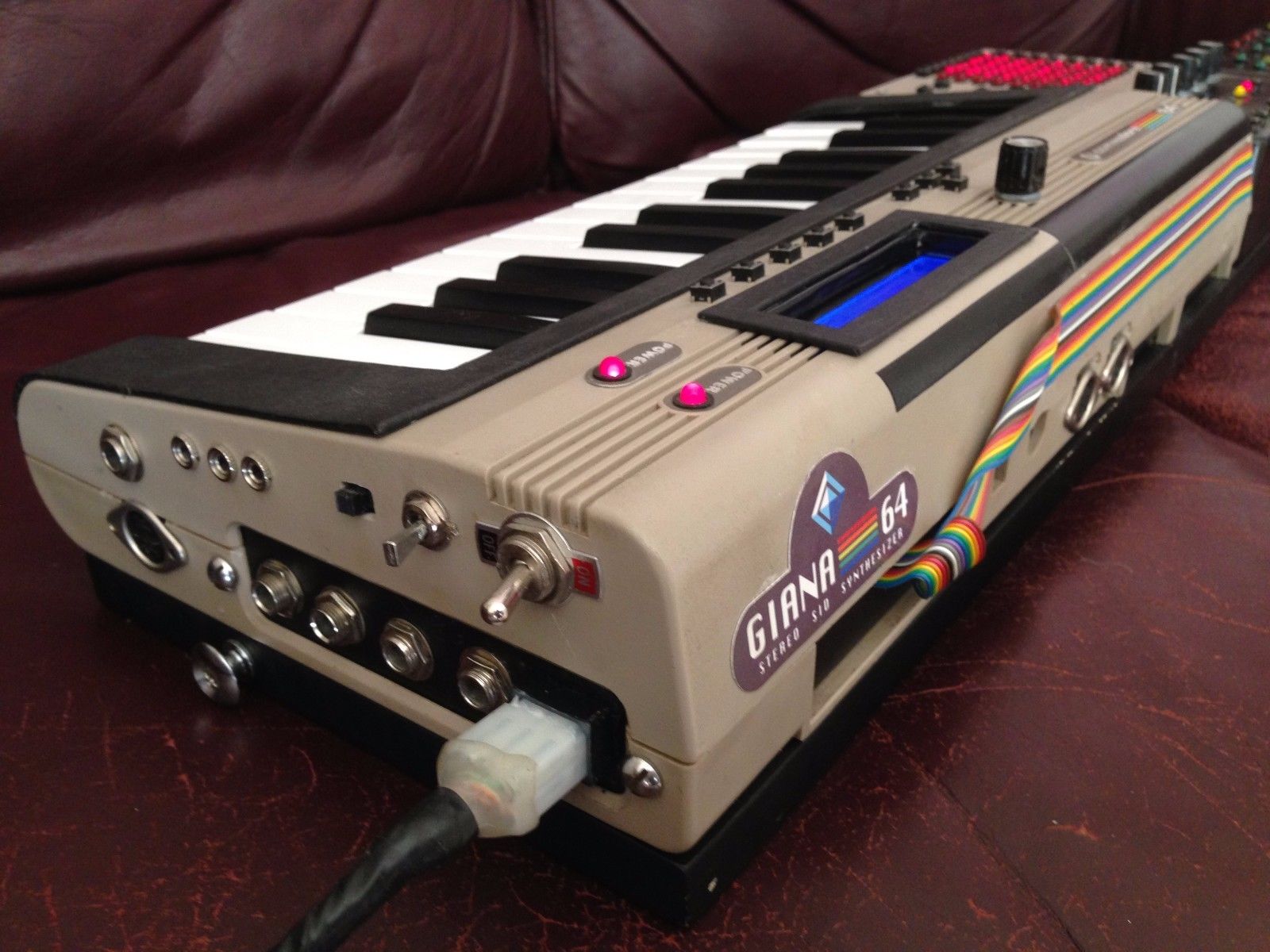 MATRIXSYNTH: MIDIBOX SID KEYTAR CUSTOM DIY GIANA 64 C64 COMMODORE ...