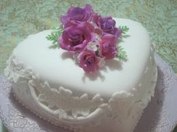 Romantic Wedding Cake Flowers and Sugar