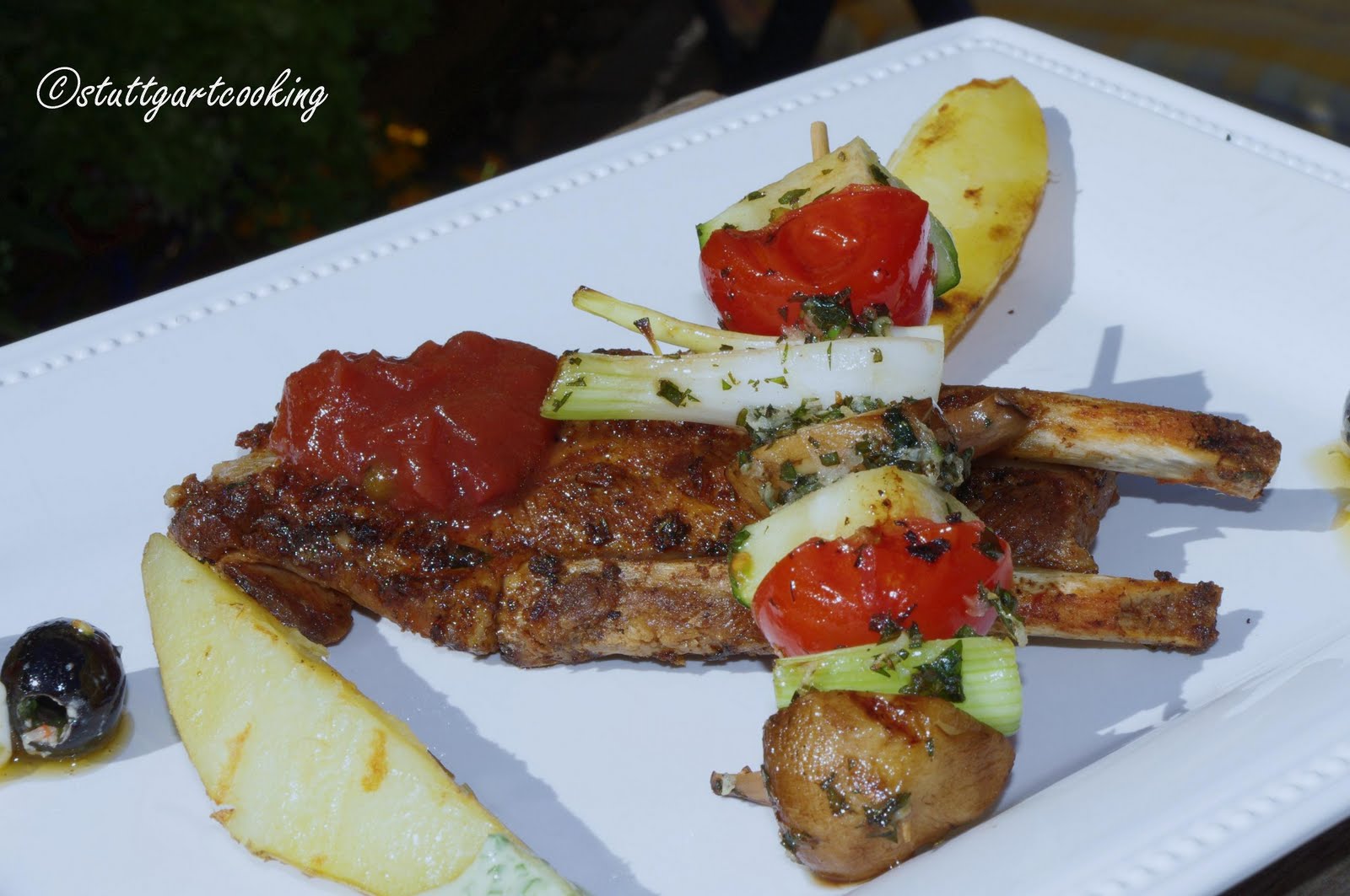 stuttgartcooking: Schweinerips mit Gemüsespieß, Kartoffeln, alles vom ...