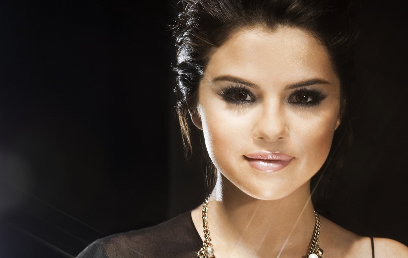 Hollywood Stars: Selena Gomez Profile, Biography And Pictures-Wallpapers