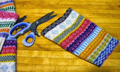 πουλόβερ, ανακύκλωση, ανανέωση ρουχων, μόδα, χειμωνιάτικα ρούχα, ράψιμο, μεταποίηση παλιών ρούχων, παλιό πουλόβερ, vintage ρουχα, γλάστρα,φωτιστικό, φτιάξτο μόνος σου, μαξιλάρι, μαξιλαροθήκη,καναπές, χειμωνιάτικη διακόσμηση, φθινοπωρινή διακόσμηση, ιδέες διακοσμησης, οικονομικές ιδέες για το σπίτι sweater, recycling, clothes renewal, fashion, winter clothes, sewing, old clothes processing, old sweater, vintage clothes, flower pot, lamp, self-made, pillow, pillowcase, sofa, winter decoration, autumn decoration, decoration ideas, economic ideas for home