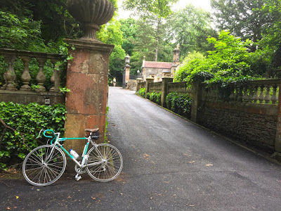 Bike ready to leave Thornbridge Bike ready to leave Thornbridge