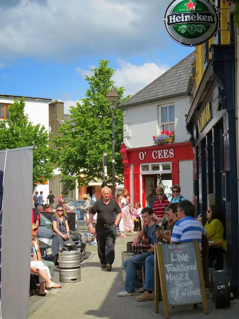 Westport Ireland - Trad on the Octagon