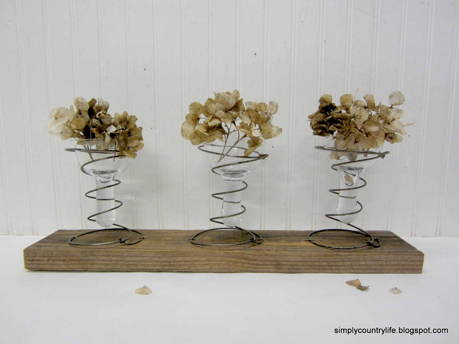 Simply Country Life Repurposed Bed Spring Projects