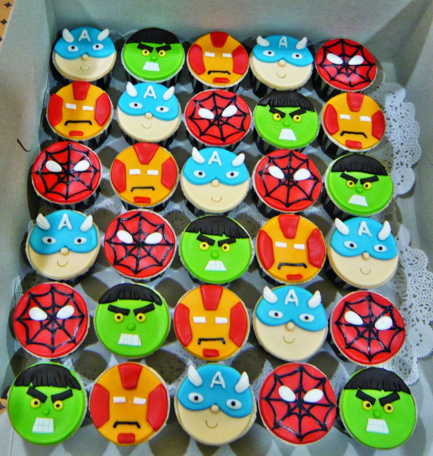 Jenn Cupcakes & Muffins Avengers Cupcakes